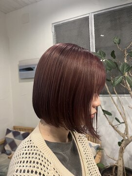 リーシュ(LEASH) ピンクブラウン×丸みボブ