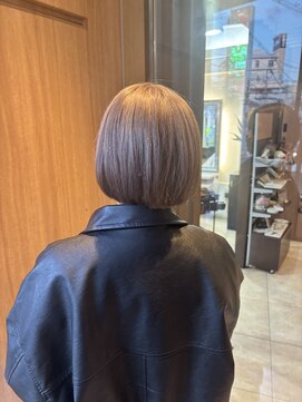 マイノリティー 石橋店(Minority) ミルクティーグレージュ 丸みボブ