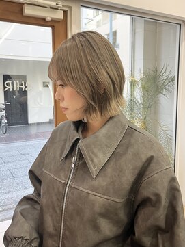 シラフ(SHIRAF) milk tea beige × layer bob
