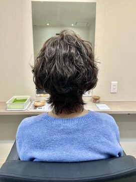 エウレカ(eureka) 落ち着きアッシュグレージュ