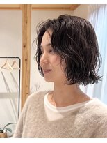 ヒト(hito) 大人ショート ワンレングス ボブパーマ