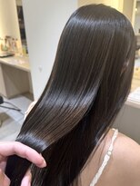 ミモザ(MIMOSA)&nbsp;イルミナでツヤ感たっぷり暗髪カラー