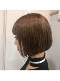 【レトロボブ エイチ原宿/小島遥香】