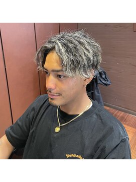 ベイ サロン タカミ(BAY SALON TAKAMI) マットな質感の波打ちセンターパート