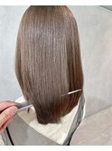 つやつやグレーベージュボブウルフ