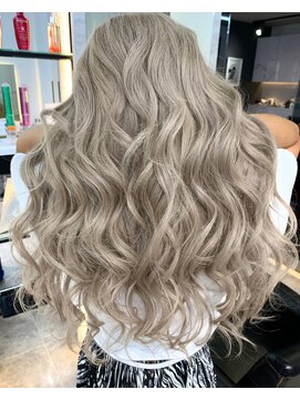 ラピス 千葉(Lapis) 王道ブロンドアッシュ×シールエクステ