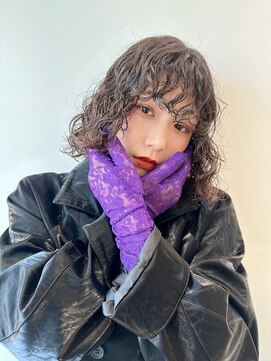 ホロ(hollo) ボブプードルパーマ黒髪パーマボブ