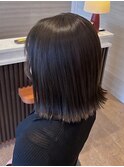 切りっぱなしミディアムボブ
