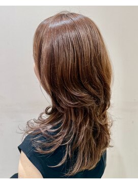 アンベリールフルー(EMBELLIR fleur) 艶感重視！毛先まで艶感大人ロングレイヤー