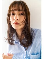 ベター(better)&nbsp;レイヤーにニュアンスパーマをかけてコケティッシュな雰囲気