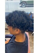 ゴデーレ(GODERE)&nbsp;黒髪マッシュカットスパイラルパーマ爽やかビジネスショート