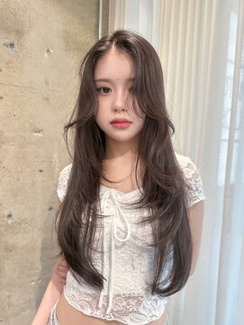 リリー(Lilley) 透明感カラーに透明感メイク
