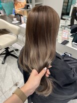 リーホリエ(Lee Horie) 【Rie】ハイライトグラーデーションシルバーベージュ