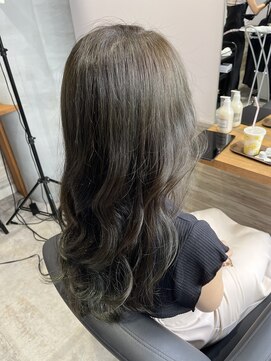 リーオオサカ(Lee Osaka) オリーブブラウン×東芽生