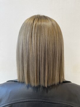 ヘアポジション 大曲飯田店(HAIR Position) 切りっぱなしボブ×フルブリーチオンカラー