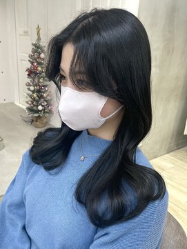 シーン(seen) 【くびれヘア×ブルーブラック】小顔カット　グレージュカラー