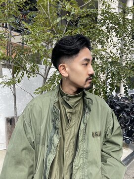 メリケンバーバーショップ フクオカ(MERICAN BARBERSHOP FUK) 波巻き束感ショートツーブロックマッシュアップバングコンマヘア