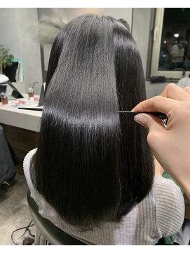 アイユー(ii+U) 艶髪　ロング　グレーベージュ　アッシュブラック