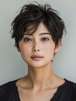 【垂水】白髪を“隠す”のではなく“活かす”カラーが大人女性に定評あり♪艶やかな仕上がりを実現◎