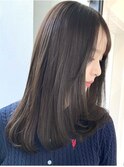 セミロングの王道レイヤースタイル