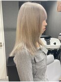 ホワイトベージュ　ブリーチ2回～ 10代 20代