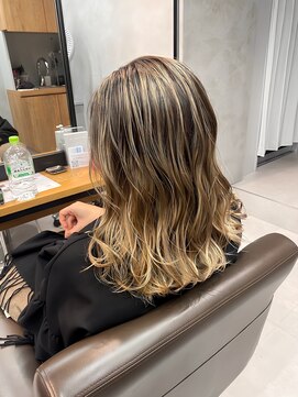 シャルムバイケンジ(Charm.by KENJE) 外国人風/バレイヤージュ/エアタッチ/ハイライト/銀座/有楽町