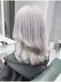ホワイトブロンド　グレージュカラーでも美髪　ケアハイブリーチ