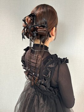 アム(amu) ツインアレンジ/みつあみアレンジ/カチモリヘア/結婚式ヘア