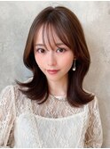 2wayバングでイメチェン顔まわりレイヤーのくびれヘアが人気
