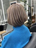 ウェーリング(Welring) 白髪ぼかしハイライト　デザインカラー　フェイスフレーミング