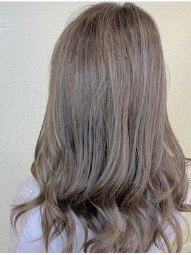 ヘアーアンドメイク ドレス(DRESS) 透明感カラー