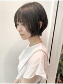大人かわいい黒髪丸みショートボブ耳かけサイドバング