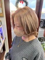ヘアー リードレス(hair Re:dress)&nbsp;ハイトーンベージュ大人可愛い前髪なし再度流しショートボブ