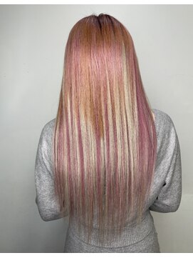 フツーロ 栄(FUTURO) プルエクステ