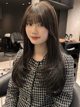 シティ(CITY) 韓国ヘア　ロングレイヤースタイル　お顔周りカット