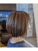 ロア(LOA)&nbsp;デザインカラー×ショートボブ