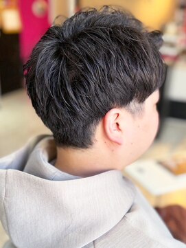 ヴァンクラウドフロムコウベ(VENT CLOUD from KOBE) 20代30代40代メンズショートフェザーマッシ刈り上げツーブロ