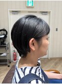 ショートボブ×ばっさり×暗髪×耳かけ×似合わせ