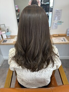 レナータヘアカロ(Renata hair Caro) 爽やかカラーオリーブベージュ
