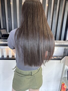 アクシュ(aqush) ナチュラルグレージュ