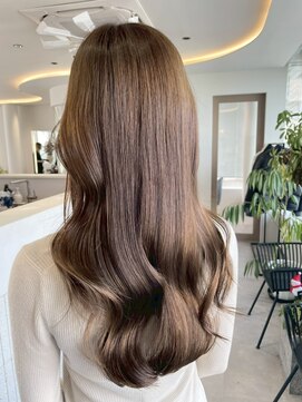 ビビバイベル(BiVi by BHEL) 四日市レイヤーカットブリーチなしダブルカラーハッシュカット