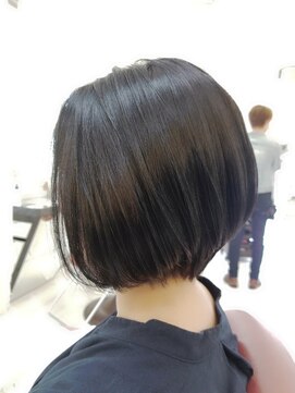 クオリス 赤塚店(QUALIS) 30代40代50代☆大人ボブ/ナチュラルボブ/暗髪/前下がり/くびれ