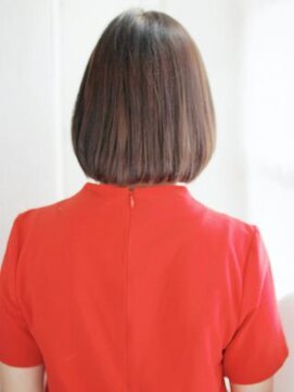 ヘアメイク ナル(hair make nalu) かきあげバングのワンカールボブ
