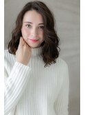 暗髪プラチナグレージュカラー外巻きパーマY北浦和20代30代40代