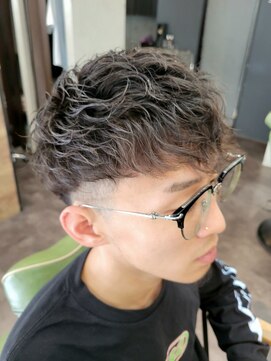 メンズ レオ 南森町店(men's LEO) ツーブロック×刈り上げ×スパイラルパーマ