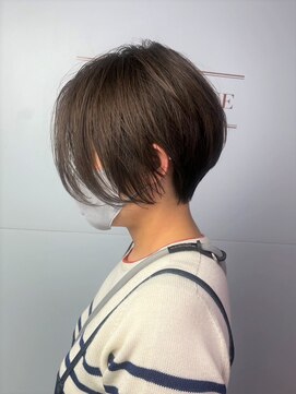 ケイトブラウン(KATE BROWNE) 前下がりショート