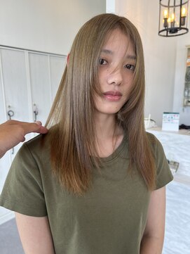 アンバー(AMBER) ミディアムミルクティーベージュ