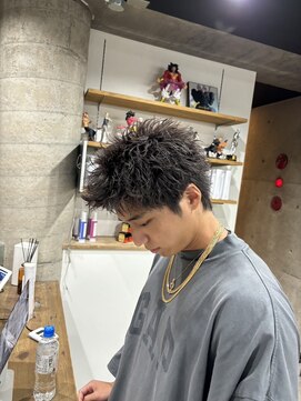 イーラ(era) スパイキーショート