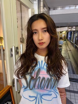 ベター(better) 長さを活かして大きめゆるウェーブパーマで可愛くオシャレに