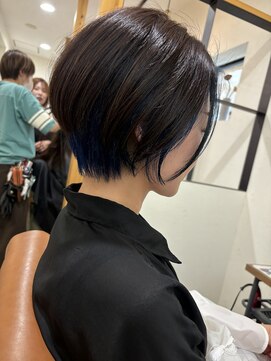 コク 千葉駅西口(COQU) インナーカラーショート/青木辰憲